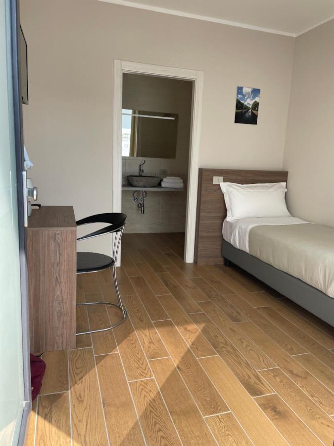 Villoresi Rooms Castano Primo Esterno foto